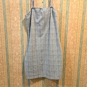 Lovely dress. Barely Used